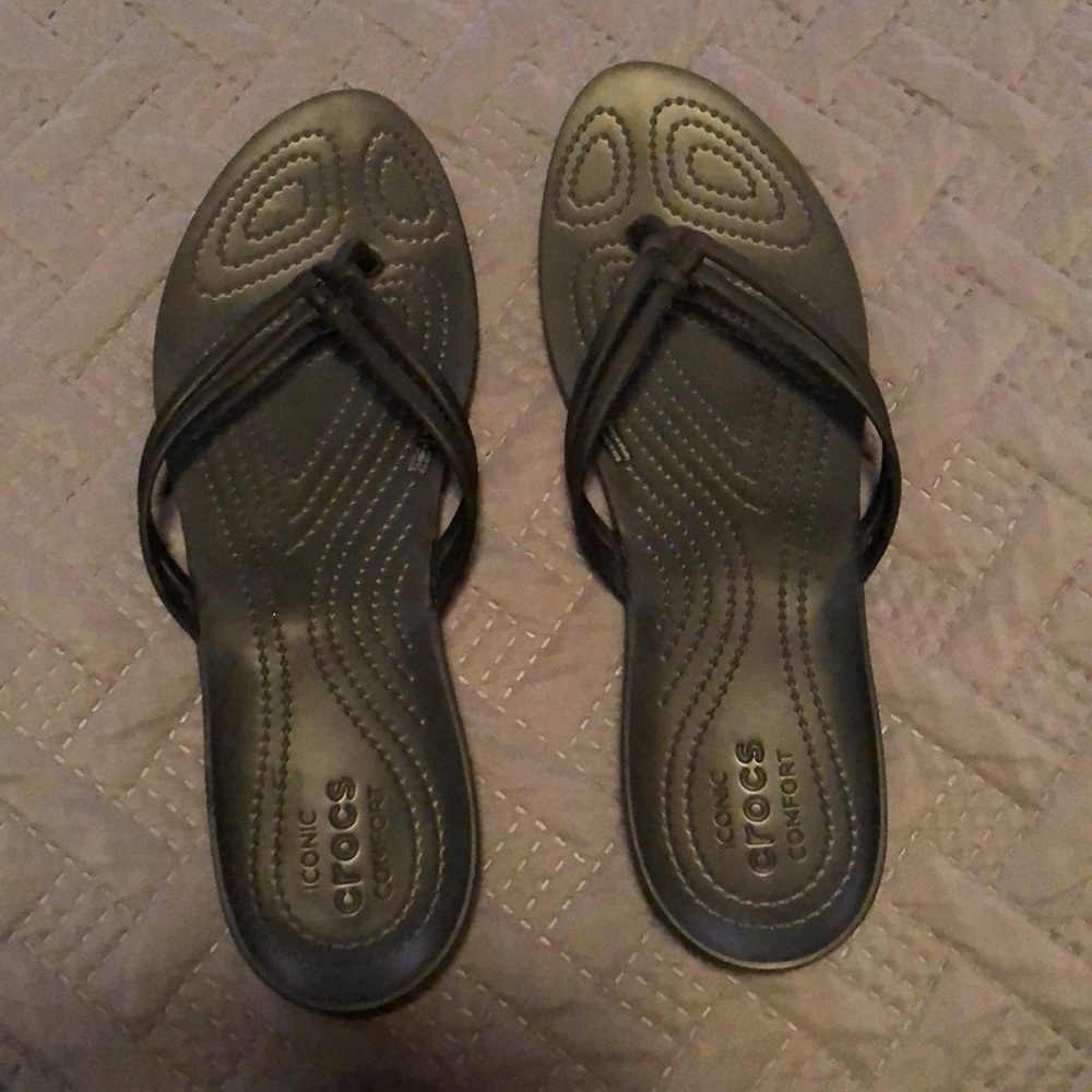 Brand new Crocs flip flop!